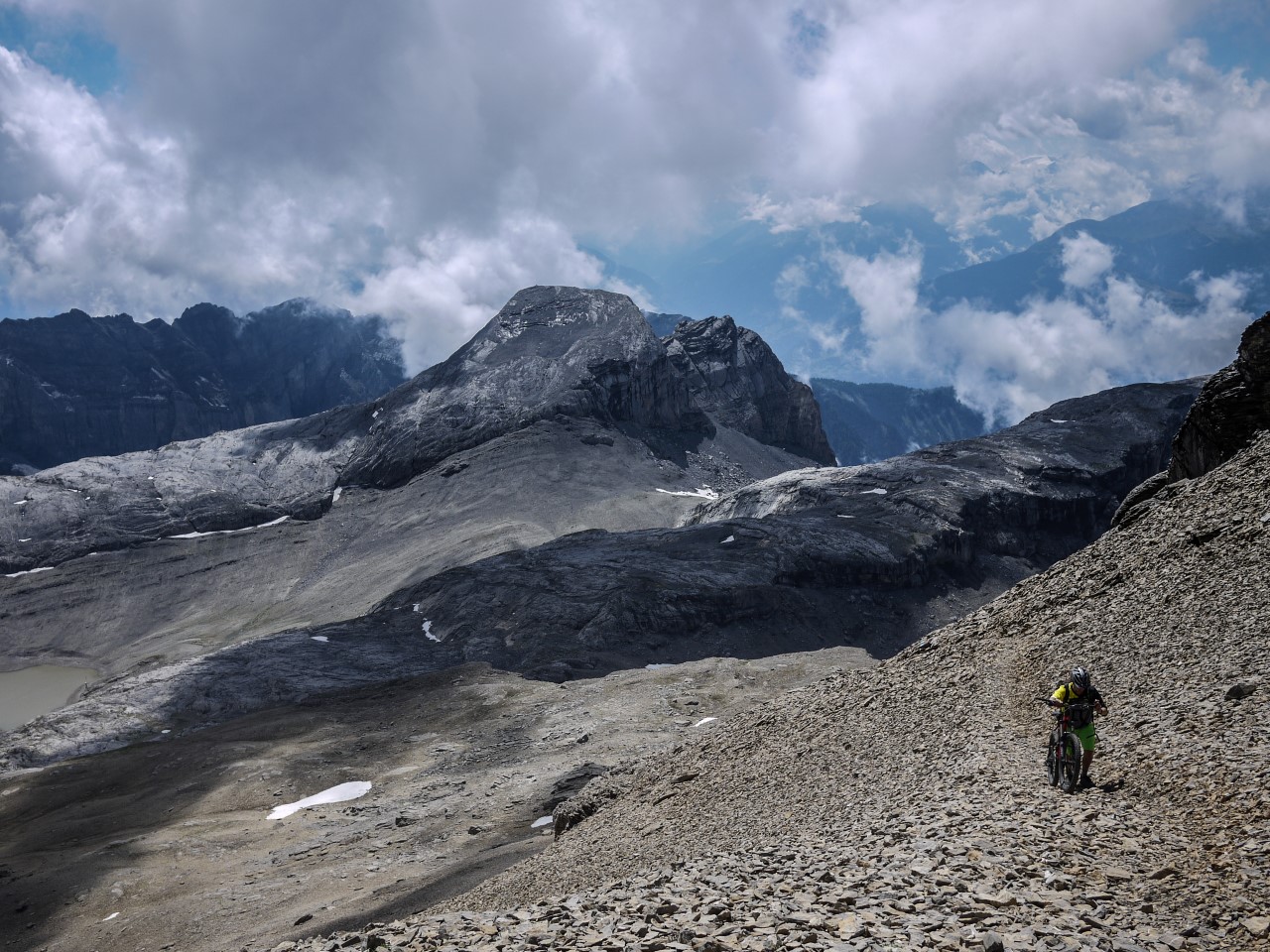 Arpilles - Arpelistock - Audannes- Sion, Juillet 2015 Arpilles - Arpelistock - Audannes- Sion, Juillet 2015