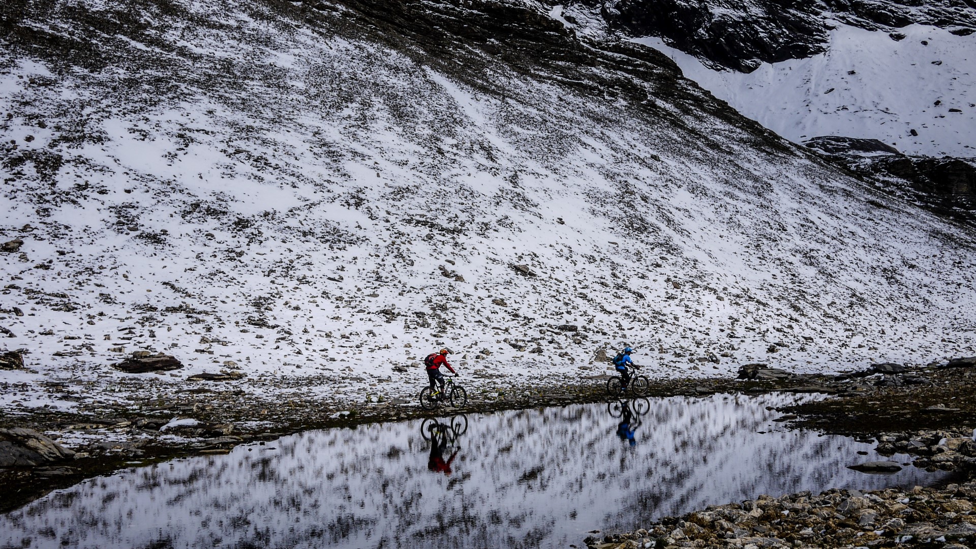 Aventure Enduro entre Sanetsch, Sex Rouge et Audannes Aventure Enduro entre Sanetsch, Sex Rouge et Audannes