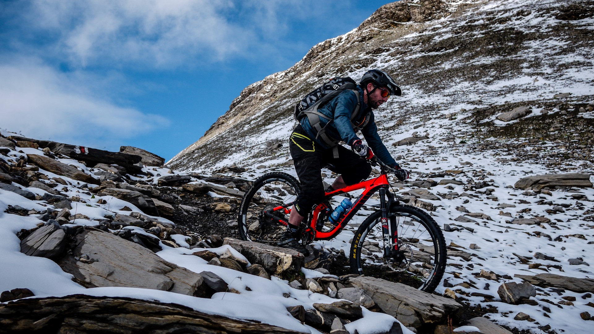 Aventure Enduro entre Sanetsch, Sex Rouge et Audannes Aventure Enduro entre Sanetsch, Sex Rouge et Audannes
