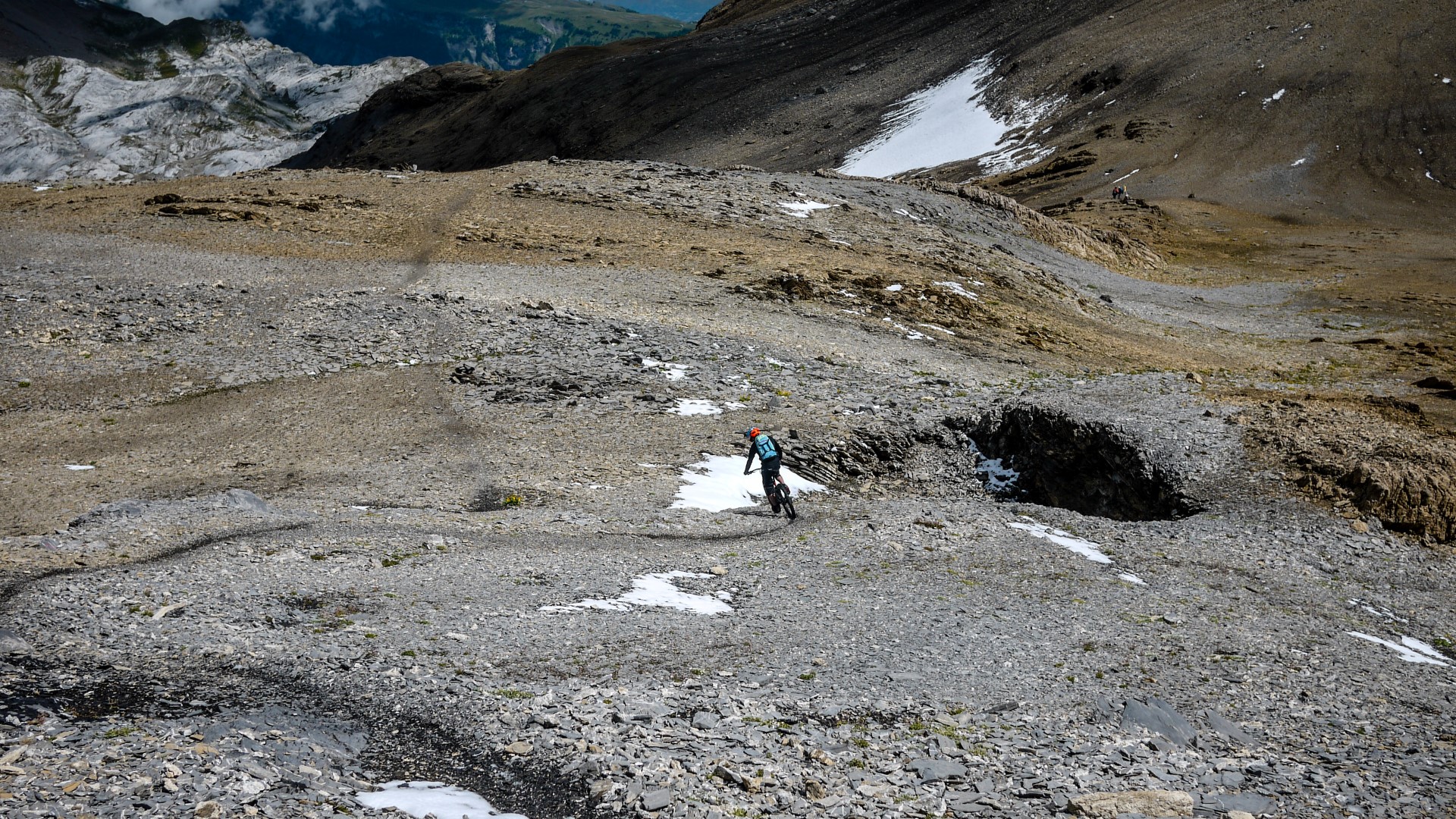 Aventure Enduro entre Sanetsch, Sex Rouge et Audannes Aventure Enduro entre Sanetsch, Sex Rouge et Audannes