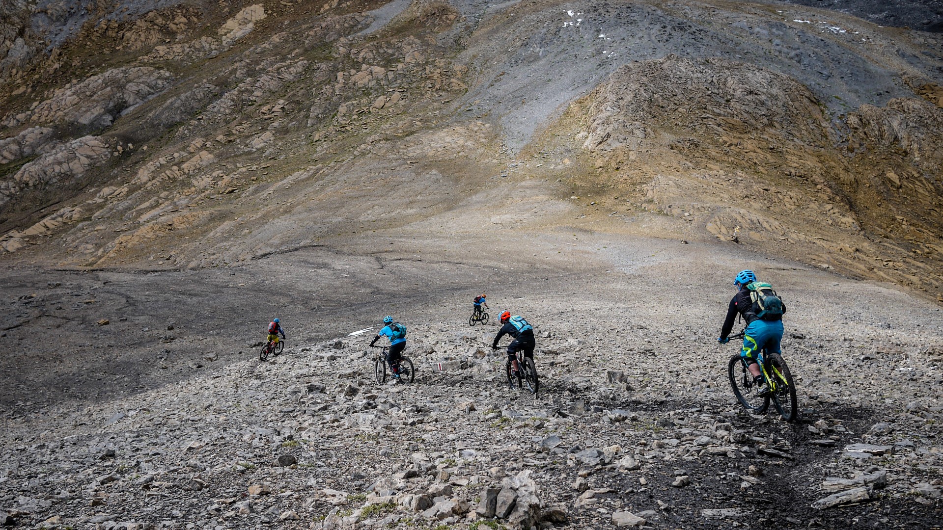 Aventure Enduro entre Sanetsch, Sex Rouge et Audannes Aventure Enduro entre Sanetsch, Sex Rouge et Audannes