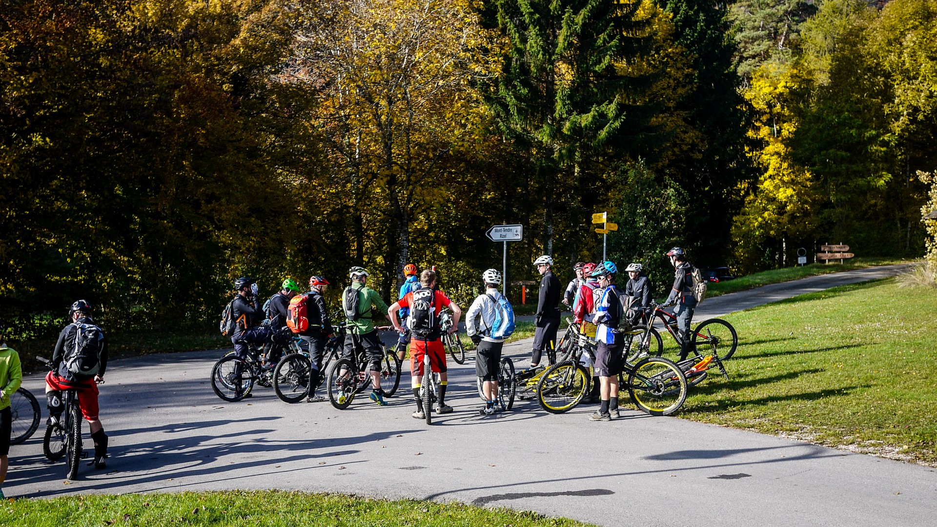 Bike, Beer et Barbecue à Montricher, journée de clôture de la saison 2016 Bike, Beer et Barbecue à Montricher, journée de clôture de la saison 2016
