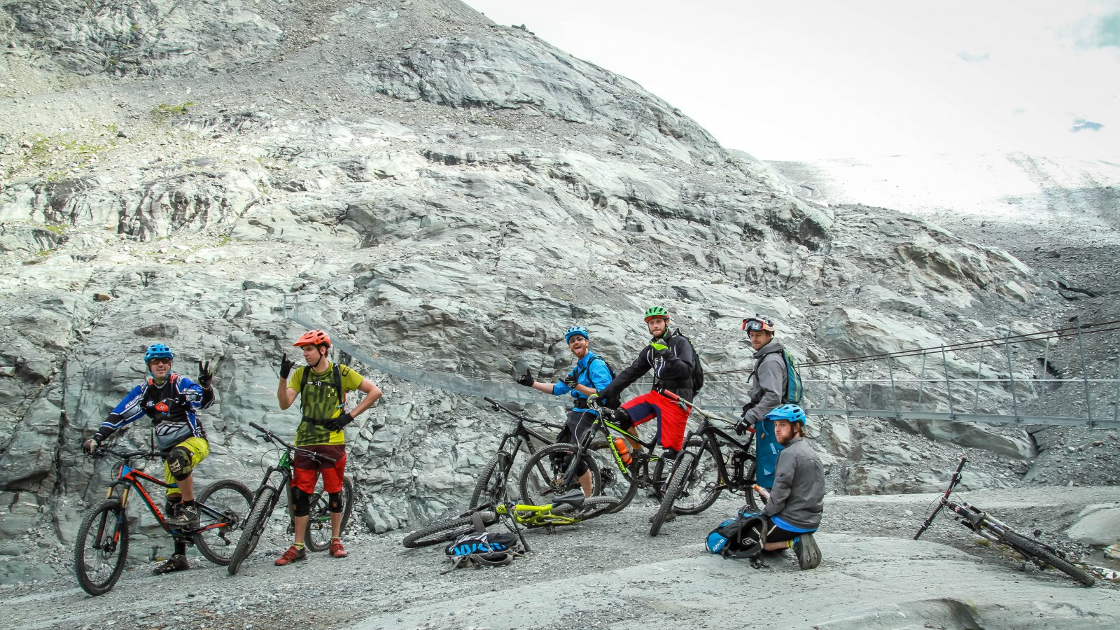 Exploration en petit comité dans la région de Mauvoisin Exploration en petit comité dans la région de Mauvoisin