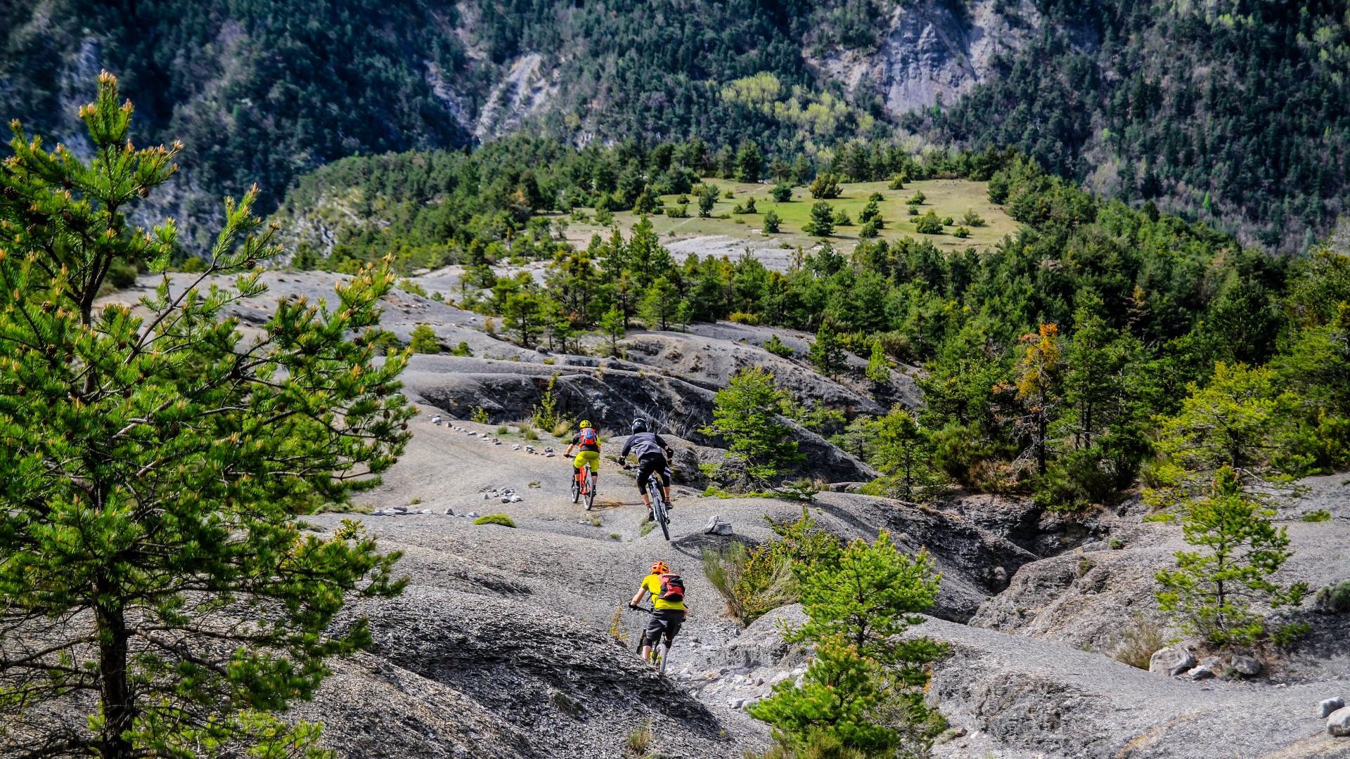 Mercantour: terres grises et terres rouges avec 1001sentiers.fr, Avril 2017 Mercantour: terres grises et terres rouges avec 1001sentiers.fr, Avril 2017