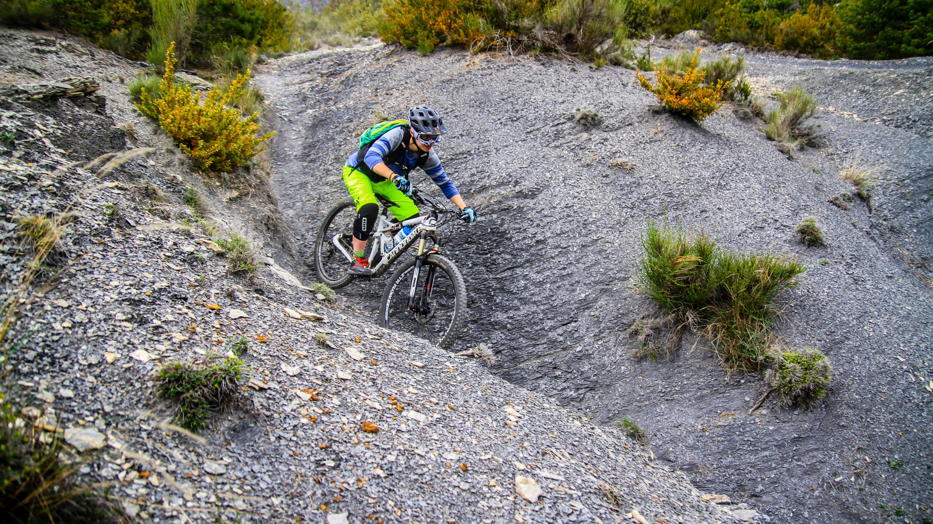 Mercantour: terres grises et terres rouges avec 1001sentiers.fr, Avril 2017 Mercantour: terres grises et terres rouges avec 1001sentiers.fr, Avril 2017