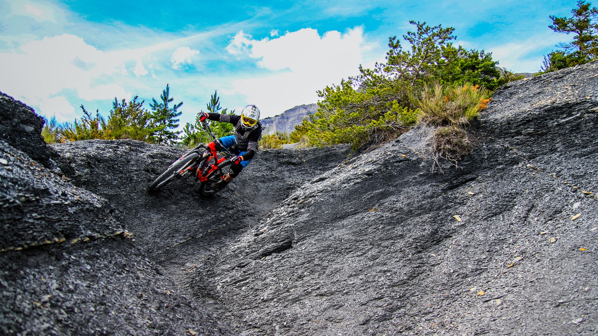 Mercantour: terres grises et terres rouges avec 1001sentiers.fr, Avril 2017 Mercantour: terres grises et terres rouges avec 1001sentiers.fr, Avril 2017