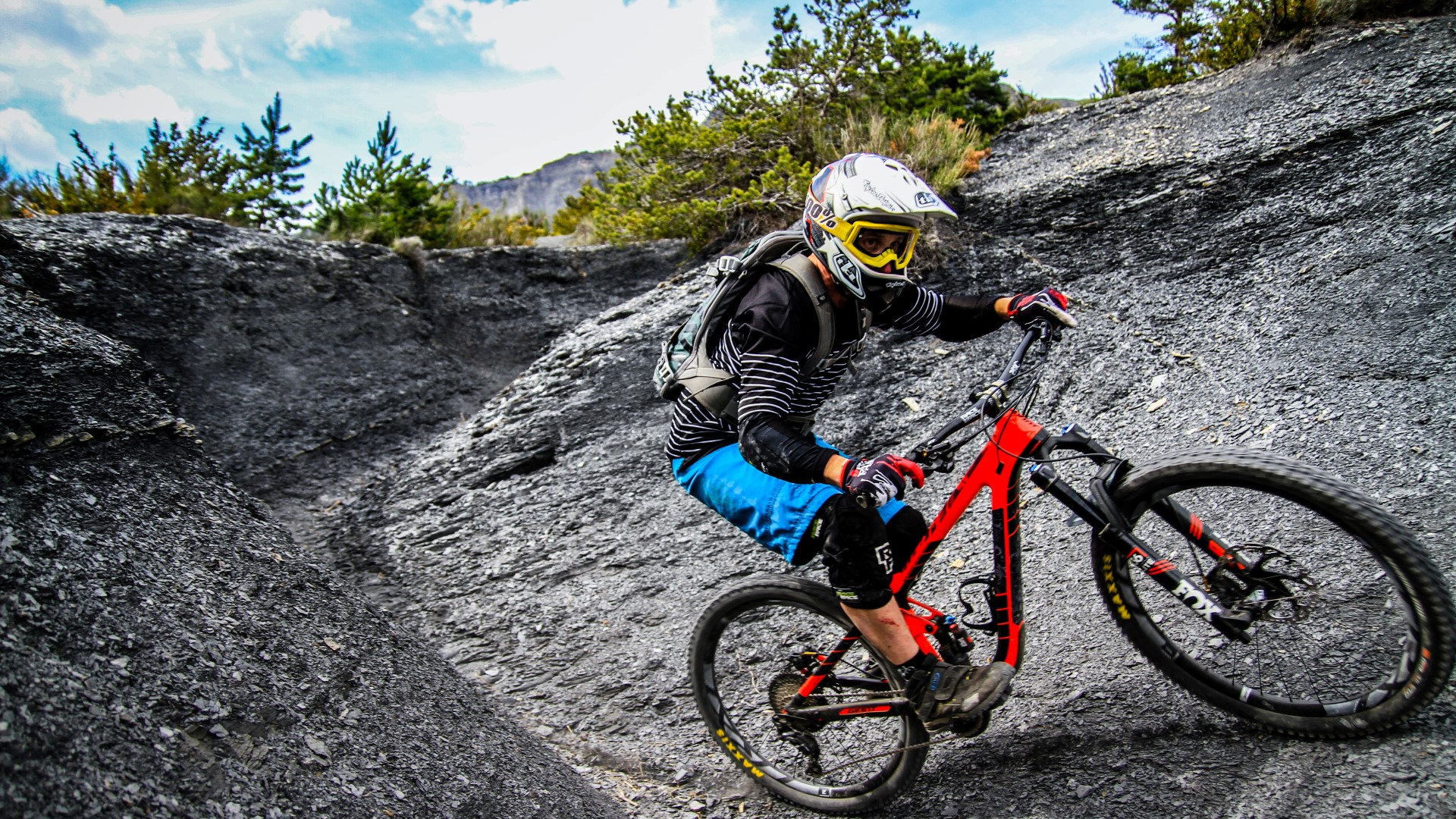 Mercantour: terres grises et terres rouges avec 1001sentiers.fr, Avril 2017 Mercantour: terres grises et terres rouges avec 1001sentiers.fr, Avril 2017
