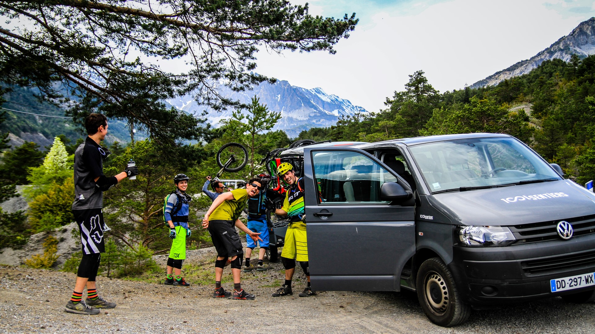 Mercantour: terres grises et terres rouges avec 1001sentiers.fr, Avril 2017 Mercantour: terres grises et terres rouges avec 1001sentiers.fr, Avril 2017
