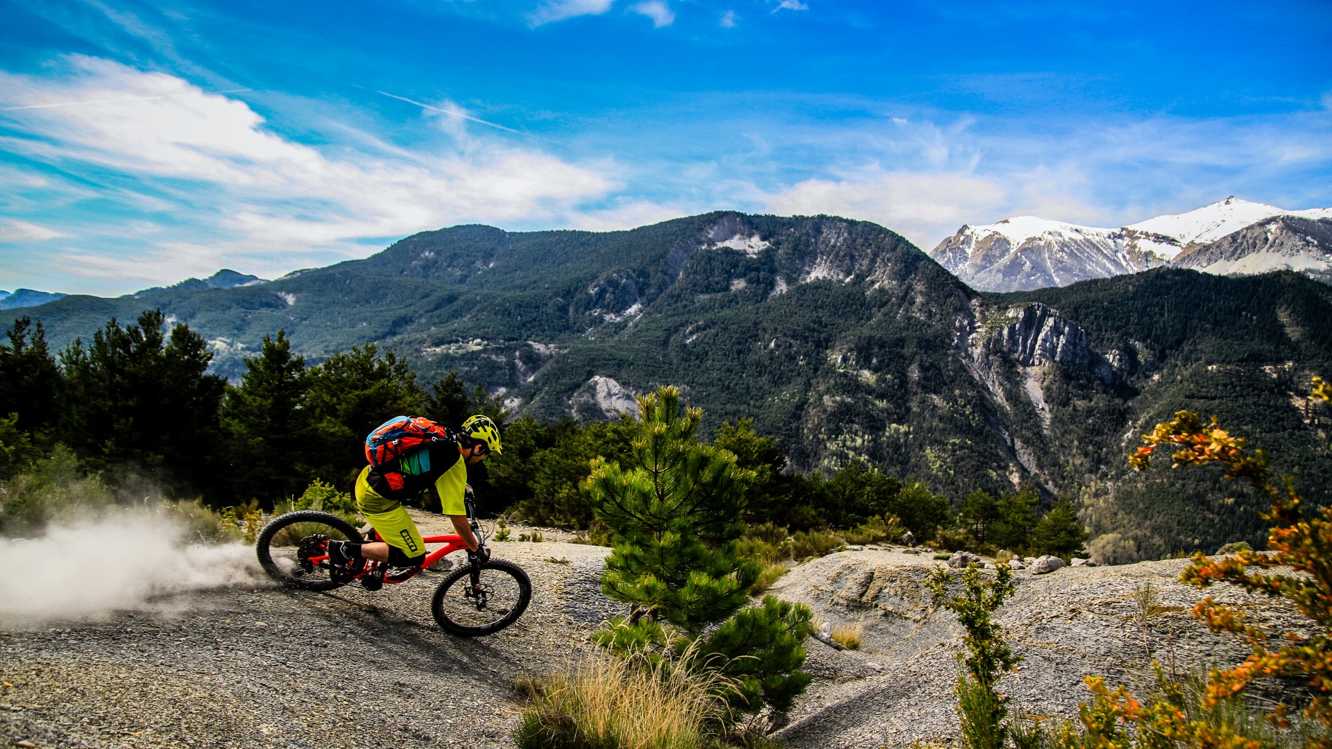 Mercantour: terres grises et terres rouges avec 1001sentiers.fr, Avril 2017 Mercantour: terres grises et terres rouges avec 1001sentiers.fr, Avril 2017