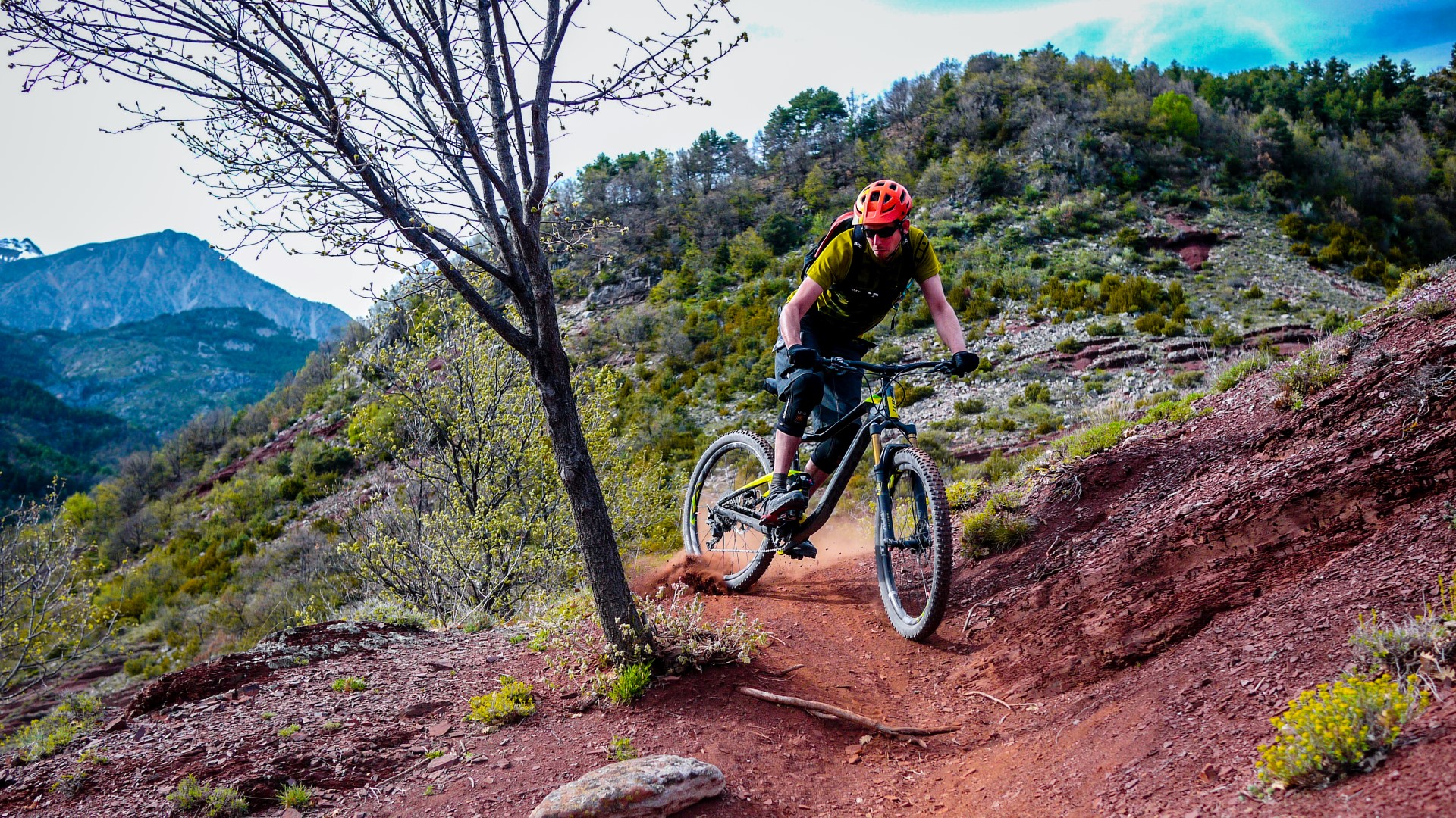 Mercantour: terres grises et terres rouges avec 1001sentiers.fr, Avril 2017 Mercantour: terres grises et terres rouges avec 1001sentiers.fr, Avril 2017