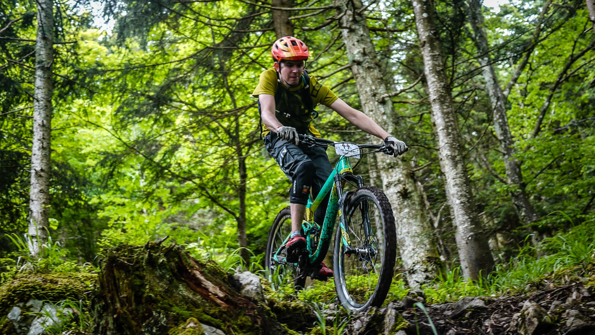 Saucisse Bike Test: journée de test sur les tops bike enduro du moment, avec Alp'Trail, MagicDownhill et Giant, Juin 2016 Saucisse Bike Test: journée de test sur les tops bike enduro du moment, avec Alp'Trail, MagicDownhill et Giant, Juin 2016