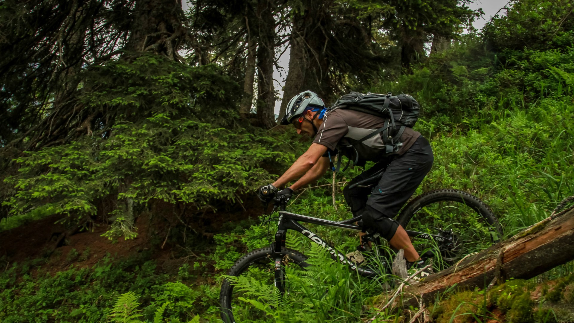 Sortie bikingspots, exploration des variantes du St-Graal Sortie bikingspots, exploration des variantes du St-Graal