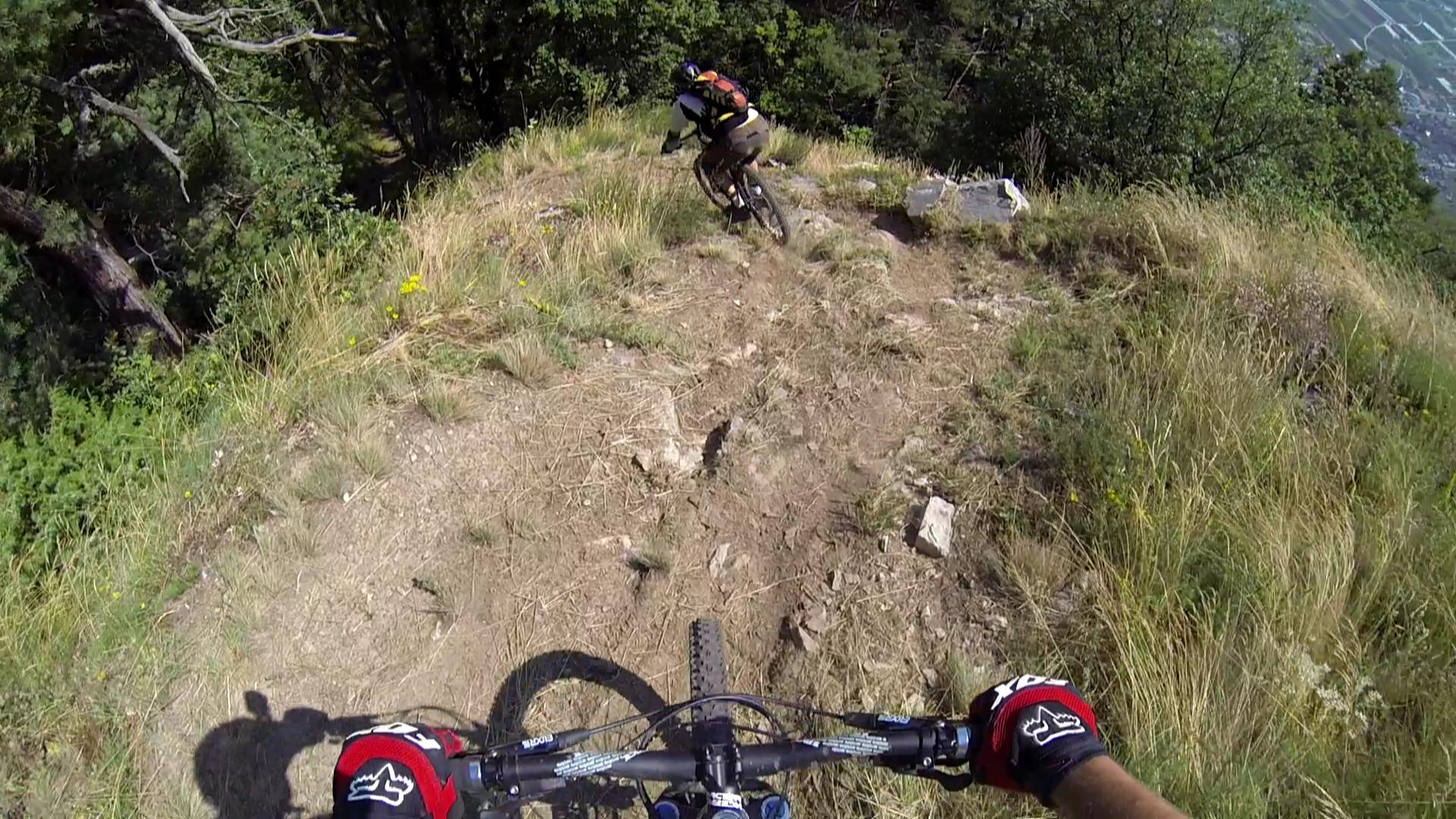 Là aussi, on évite le tout droit, hein, c Là aussi, on évite le tout droit, hein, c