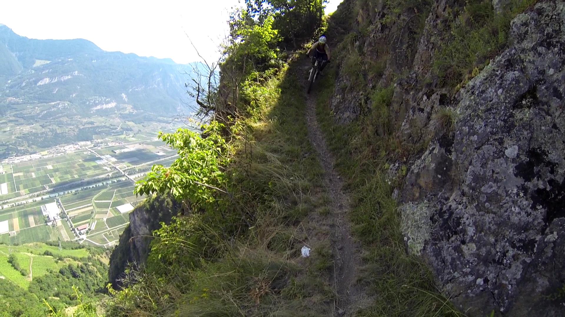 Et on loupe pas le virage svp... Et on loupe pas le virage svp...