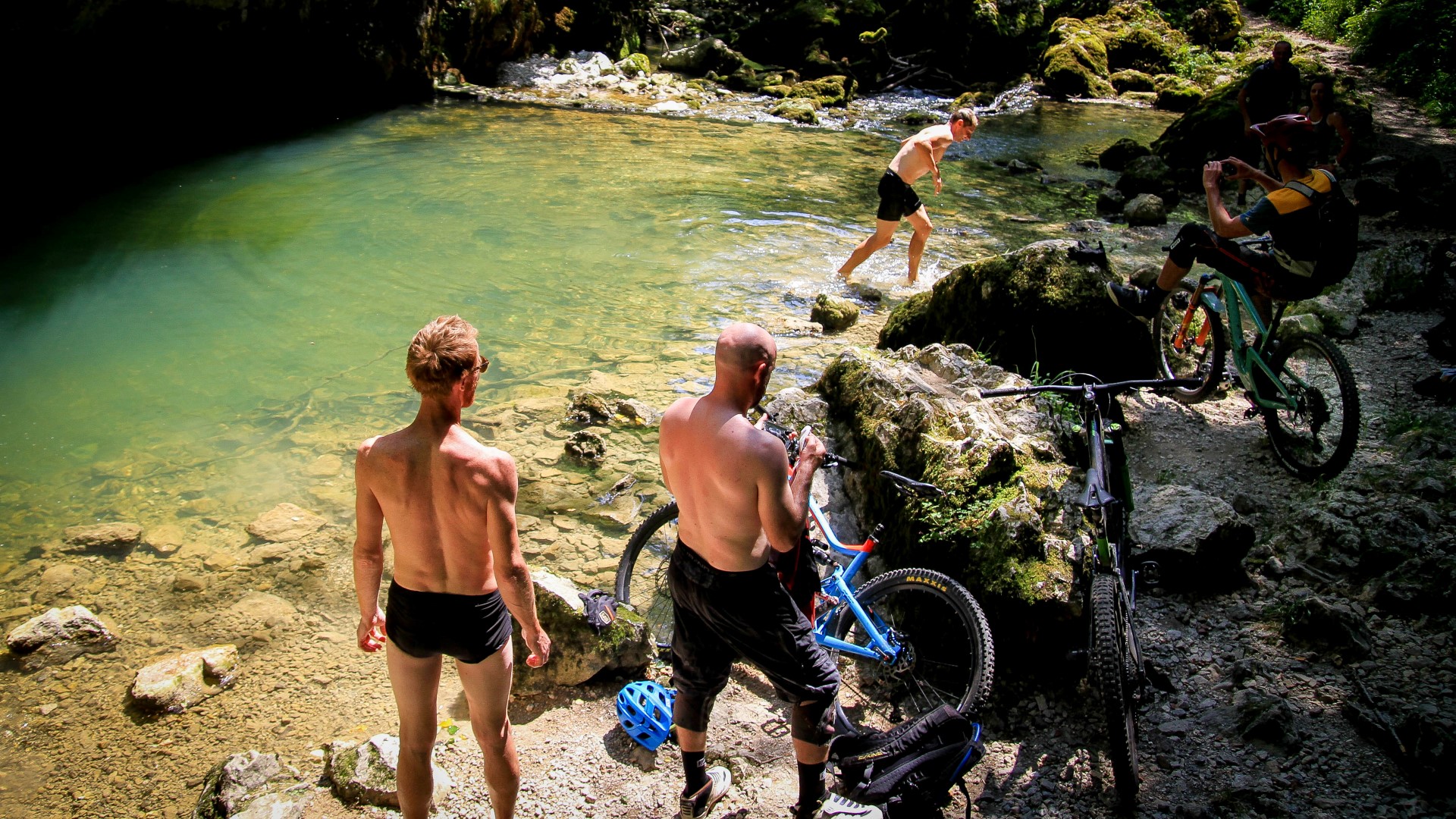 Jura Sick Guide: weekend enduro au pays de la pipe Jura Sick Guide: weekend enduro au pays de la pipe