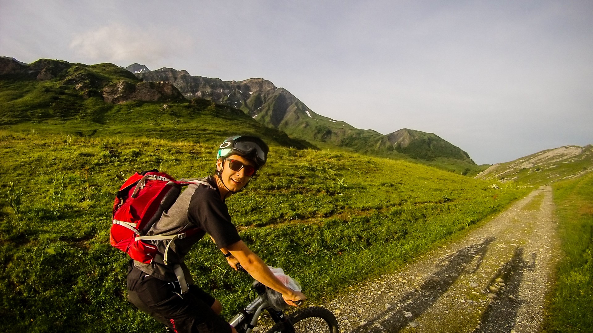 Tour du massif du Beaufortain, en bike et bivouac Tour du massif du Beaufortain, en bike et bivouac