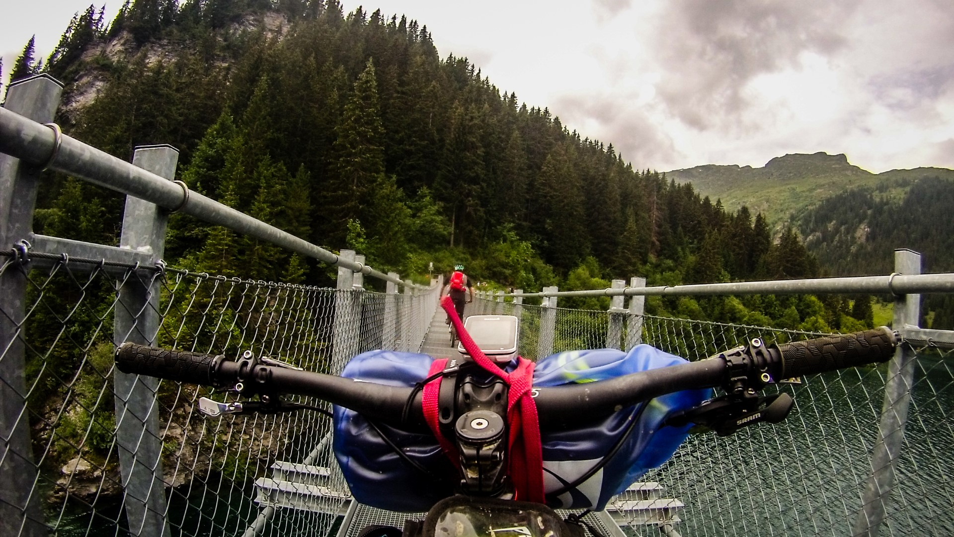 Tour du massif du Beaufortain, en bike et bivouac Tour du massif du Beaufortain, en bike et bivouac