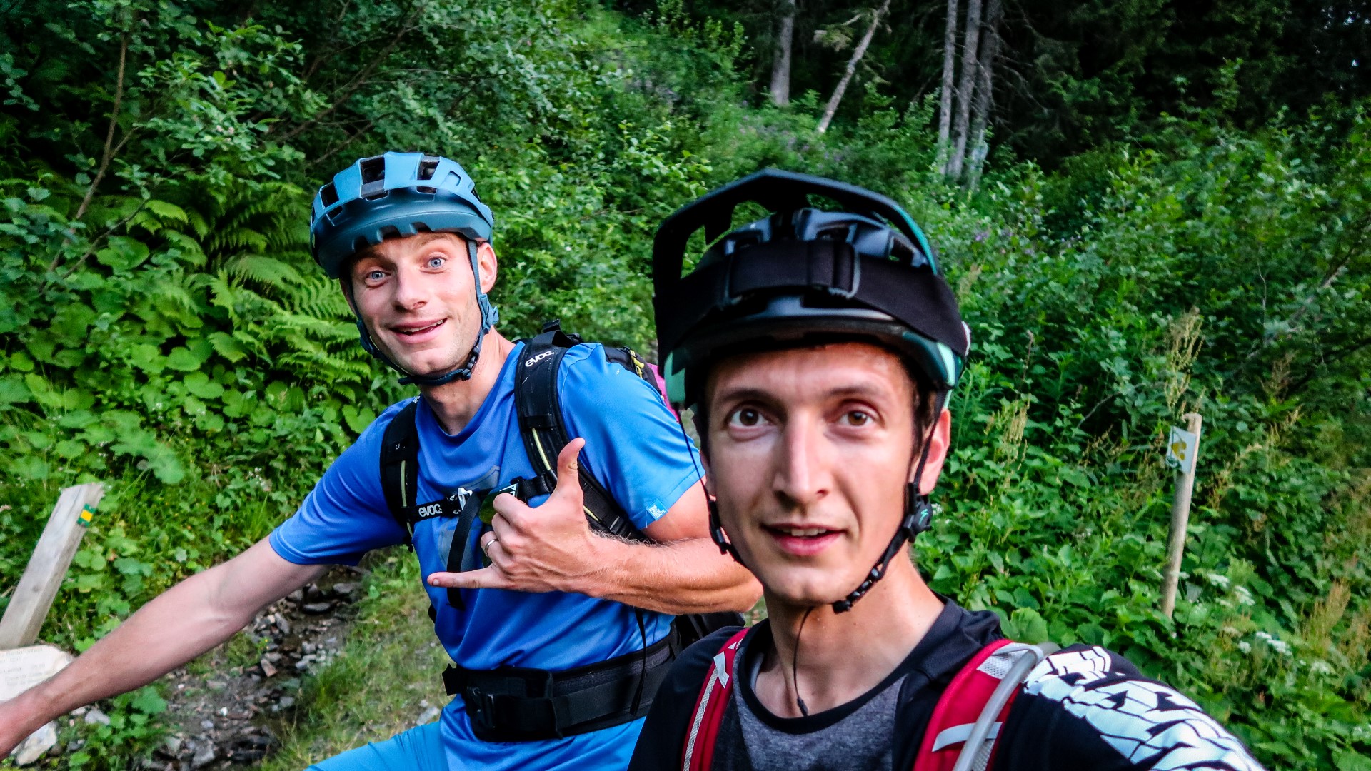 Tour du massif du Beaufortain, en bike et bivouac Tour du massif du Beaufortain, en bike et bivouac